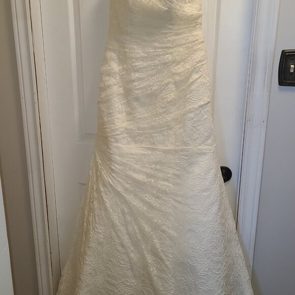 Lace Elegance Wedding Dress size 10 - Picture 4 of 10